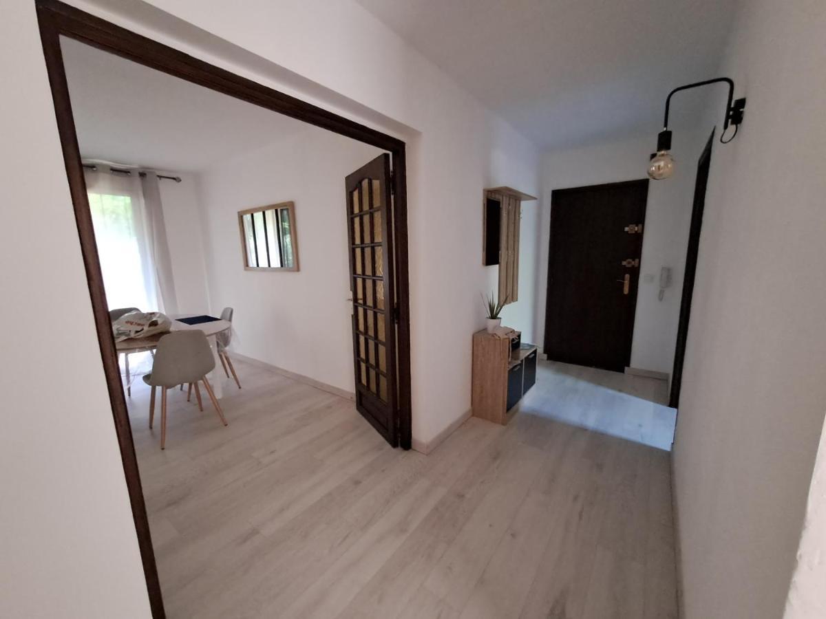 T2 A 2Min Du Centre +Parking Apartment L'Isle-sur-la-Sorgue Luaran gambar