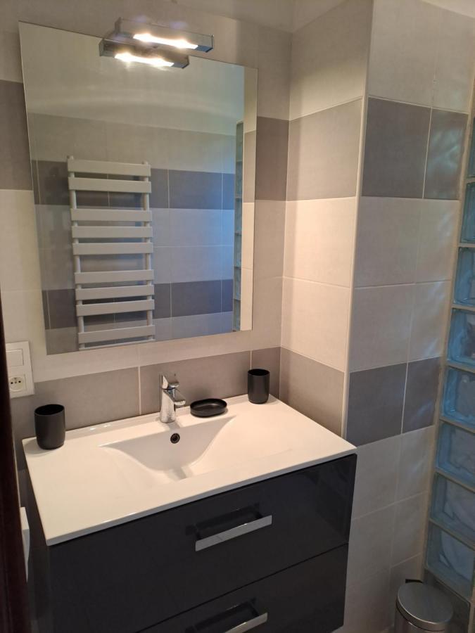 T2 A 2Min Du Centre +Parking Apartment L'Isle-sur-la-Sorgue Luaran gambar